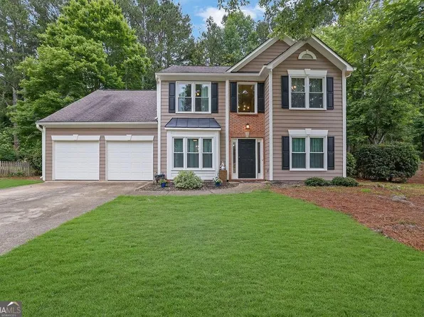 8011 Huntcliff Rd, Woodstock, GA 30189