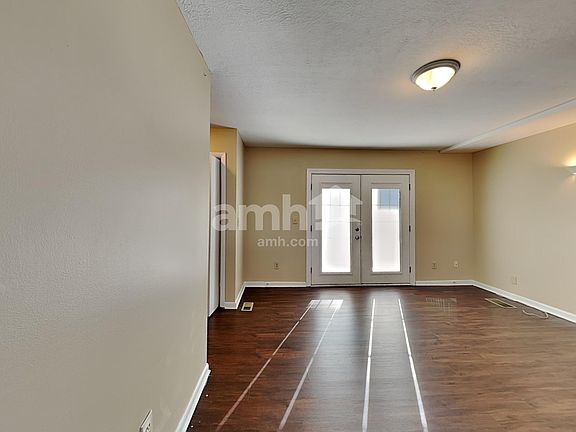 5th image of 7484 Crooked Stick Dr