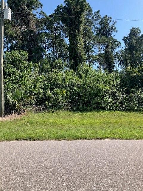 1st image of 303 Antis Dr