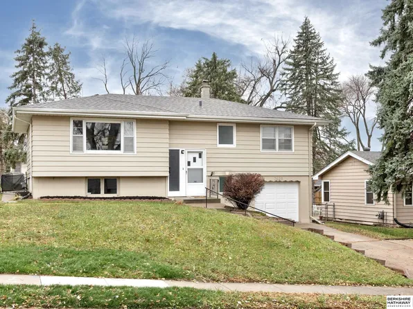 7625 Ontario St, Omaha, NE 68124