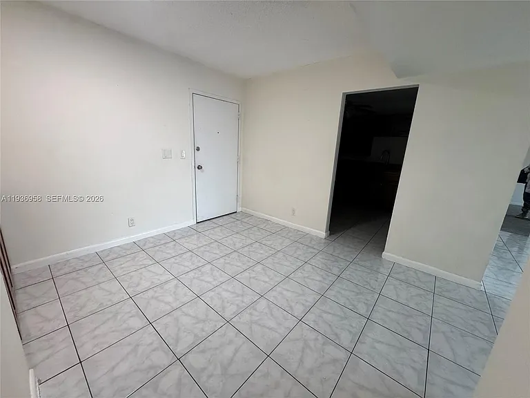 2821 N Miami Beach Blvd #5P — Photo 15