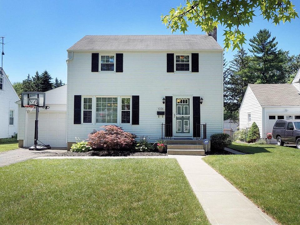 1st image of 1335 Park Ave