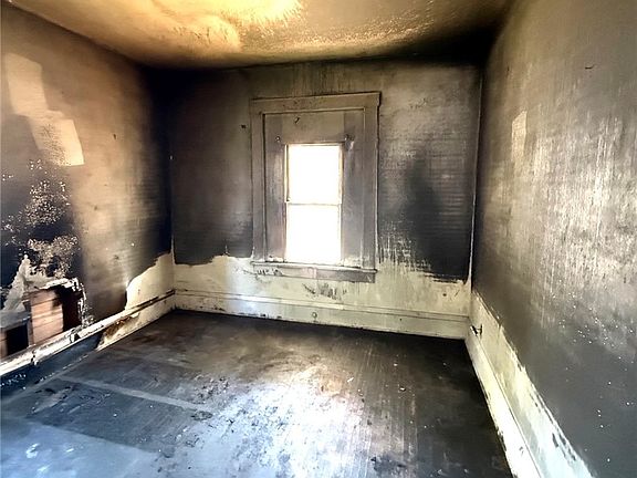 5th image of 1563 N Monroe St