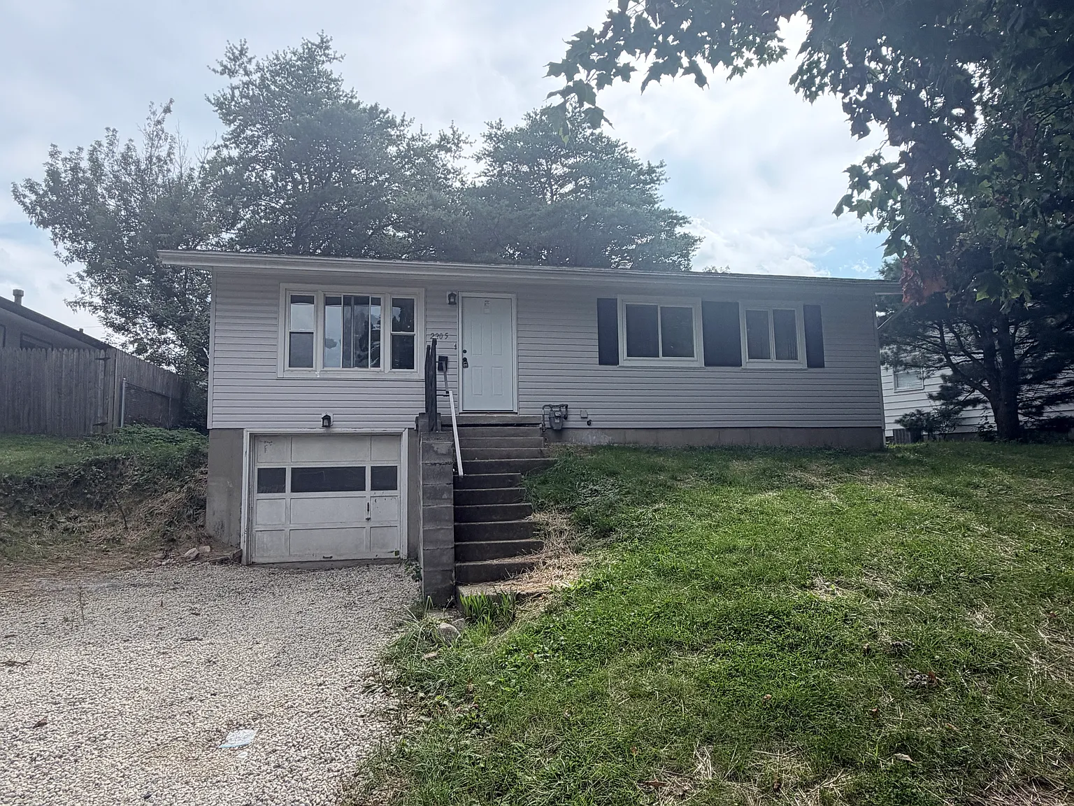 3 bed, 1.5 bath, 960 sqft, $1,795 — Photo 2
