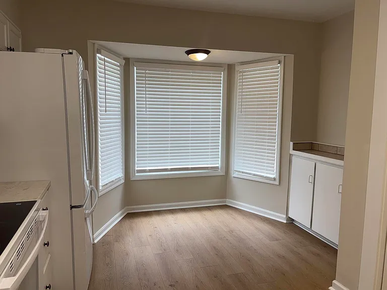 646 Center Court Dr — Photo 7