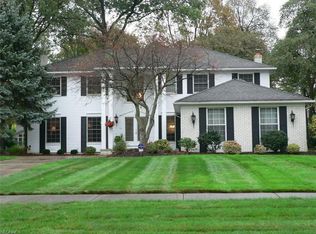 1745 Holdens Arbor Run, Westlake, OH 44145