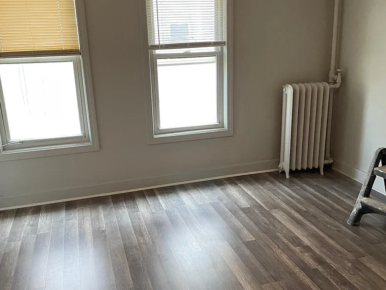 277 Scofield Ave #12 — Photo 3