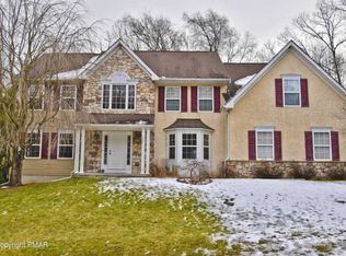 397 Shawnee Valley Dr, East Stroudsburg, PA 18302