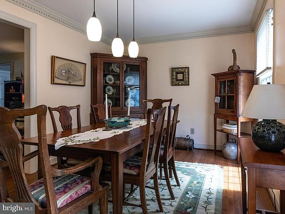 5th image of 604 Lendall Ln