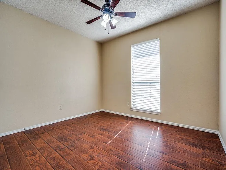 1001 Filmore Dr — Photo 9