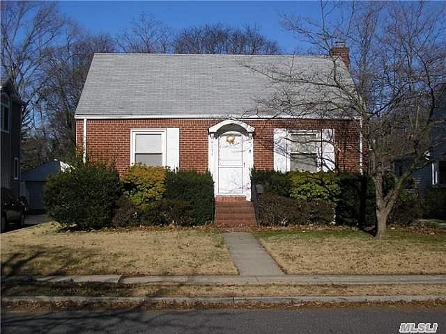 1st image of 275 Oakford St