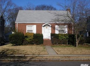 275 Oakford St, West Hempstead, NY 11552