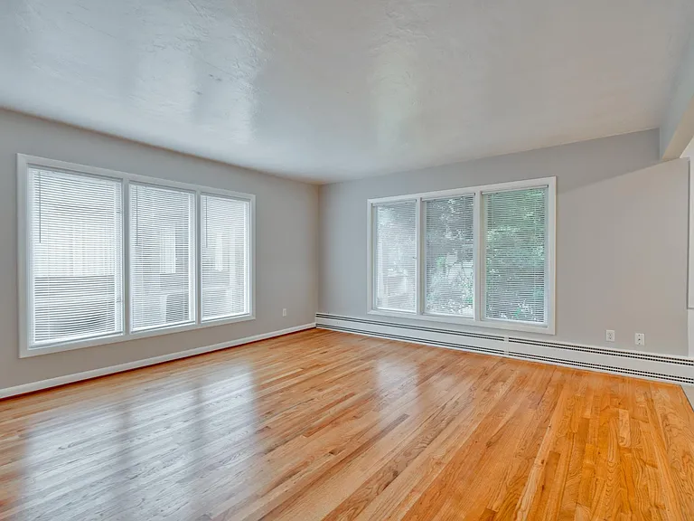2244 NW Overton St #8 — Photo 8