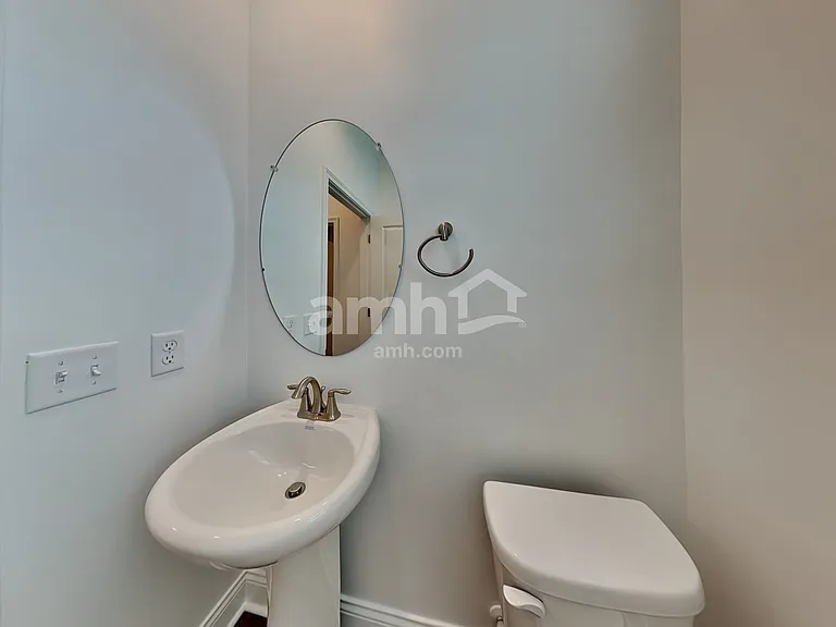 1037 Castor Dr — Photo 11