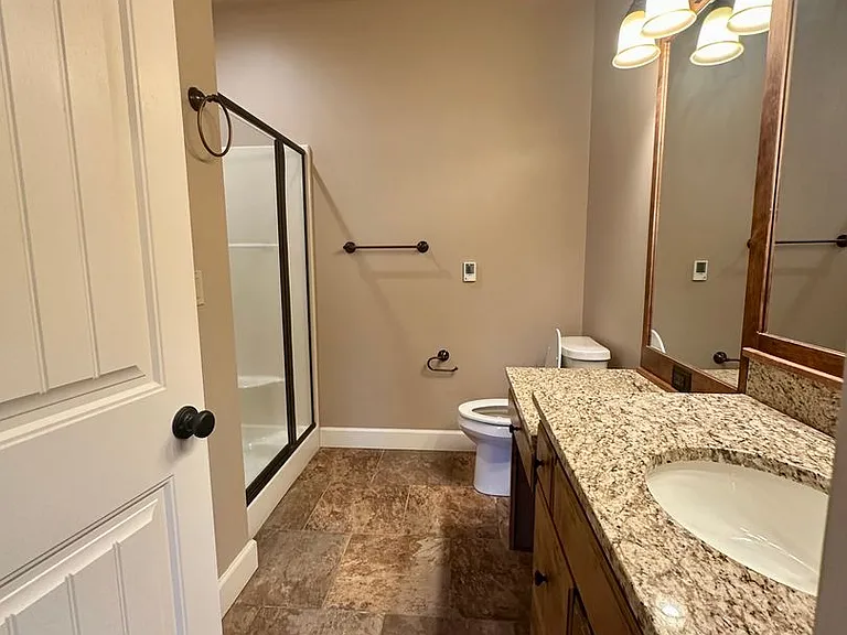 213-215 Pebblestone Ln — Photo 15