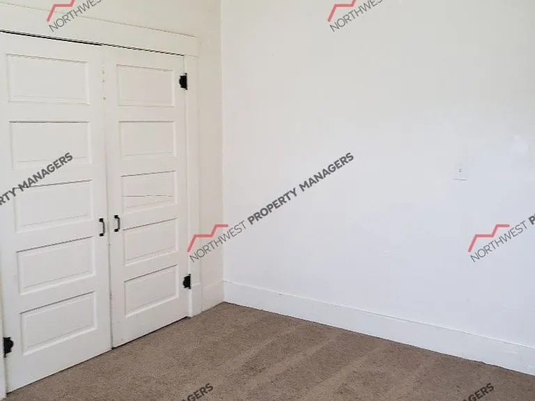 914 N Tower Ave — Photo 17