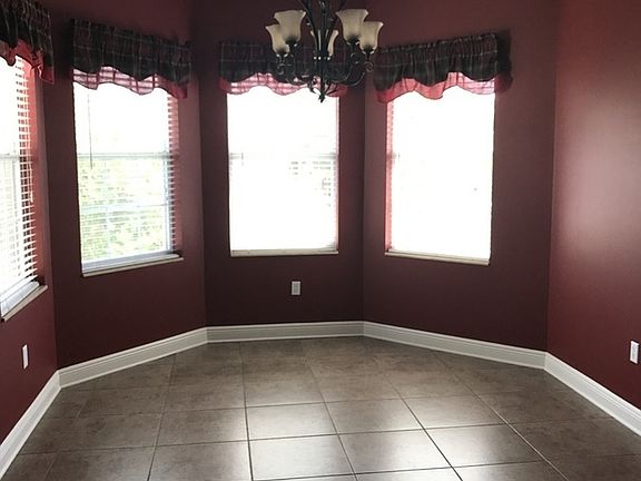 5th image of 632 Grasslands Village Cir