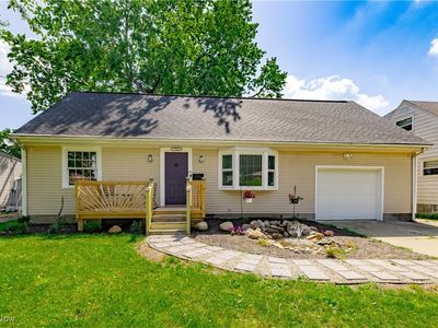 3327 Elmwood St, Cuyahoga Falls, OH, 44221