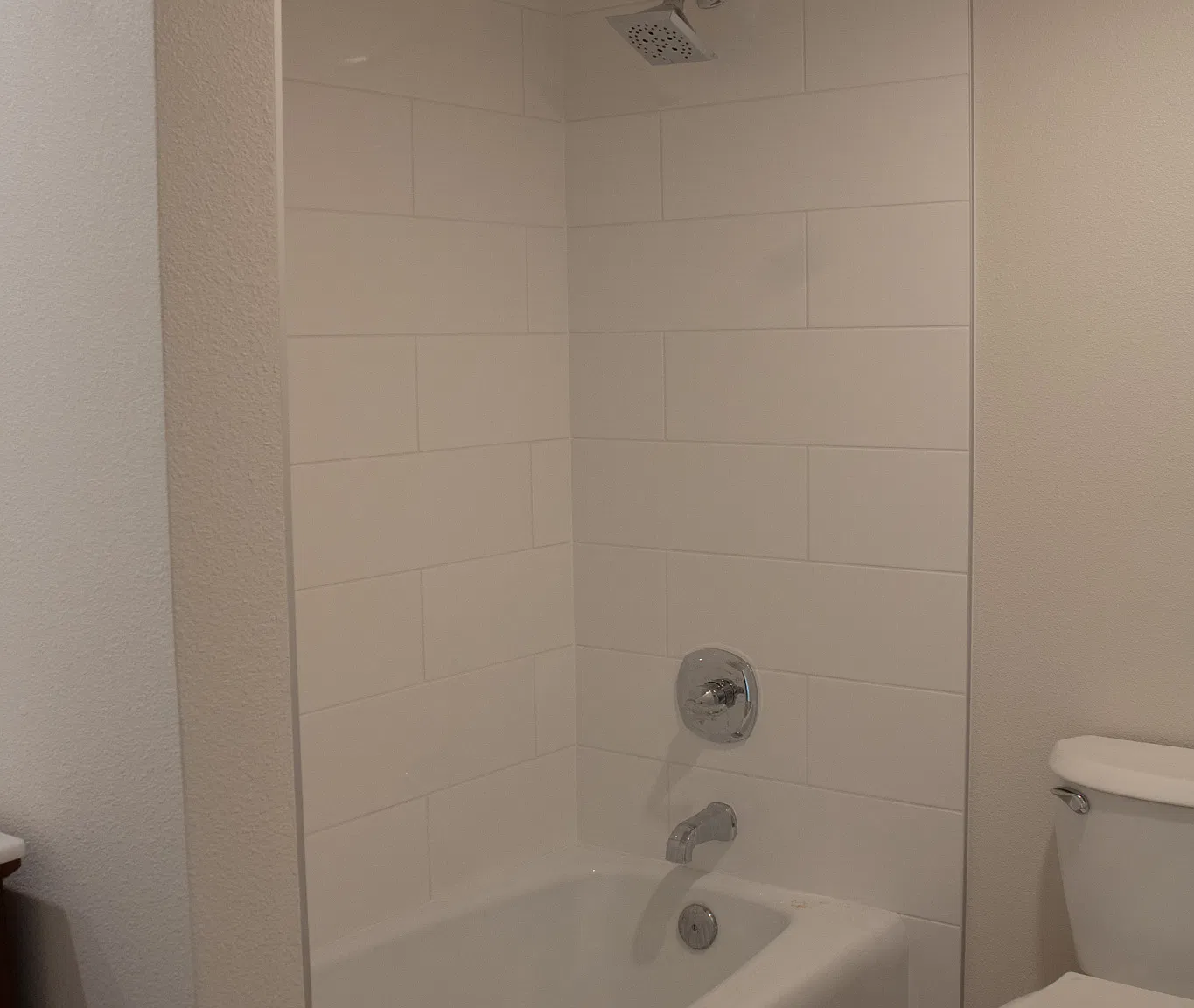 1 bed, 800 sqft, $1,050 — Photo 4