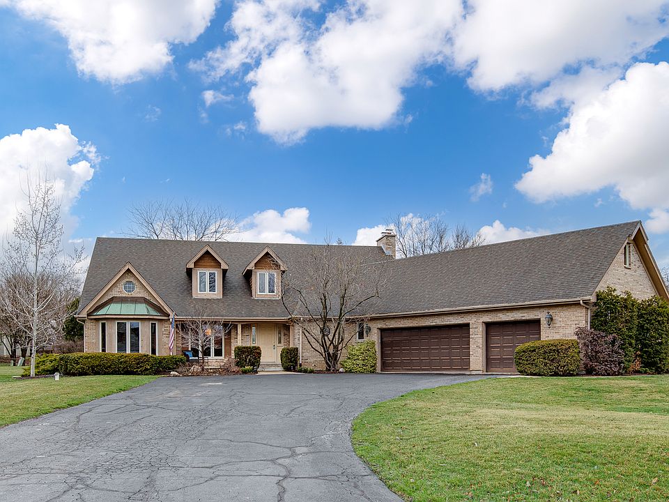 1st image of 29W220 Oak Knoll Rd