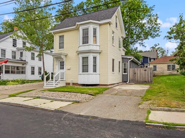 19 Baker Street, Dover, NH 03820