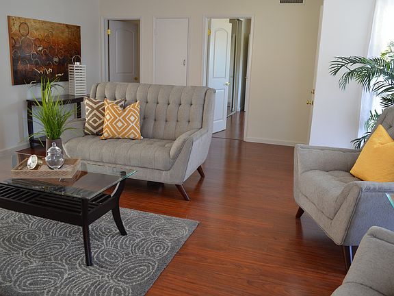 4th image of 16735 Janine Dr