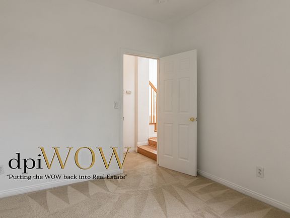 3rd image of 950 Eastlake Cir
