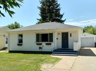 959 Park Ave, Dickinson, ND 58601
