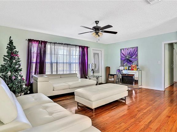 4th image of 430 Winston Ave