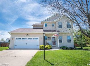 1202 Saddle Brook Ln, Metamora, IL 61548