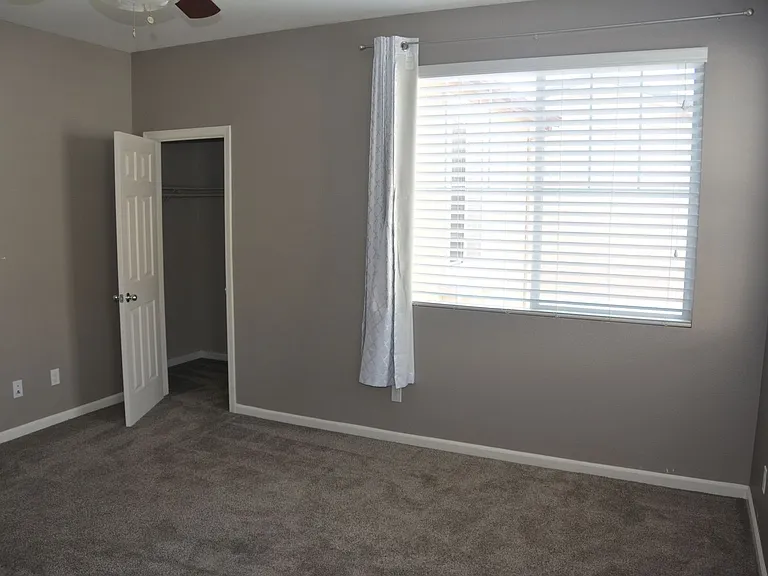 321 Macarthur Way — Photo 16