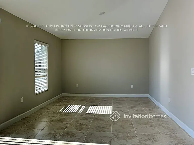 1030 Elmont St NW — Photo 5