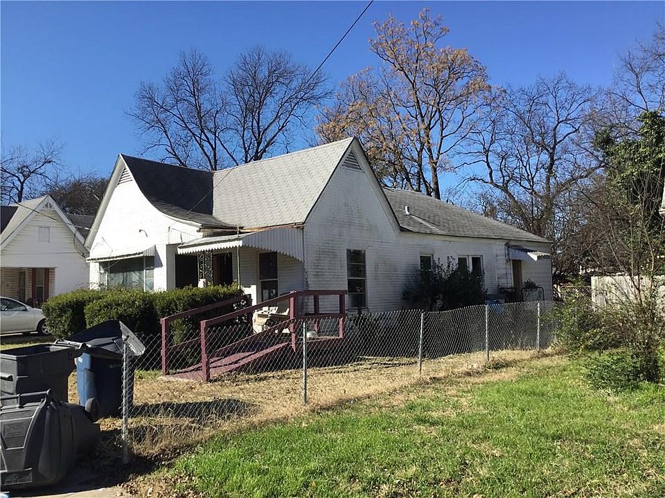 2nd image of 2239 Garden Dr