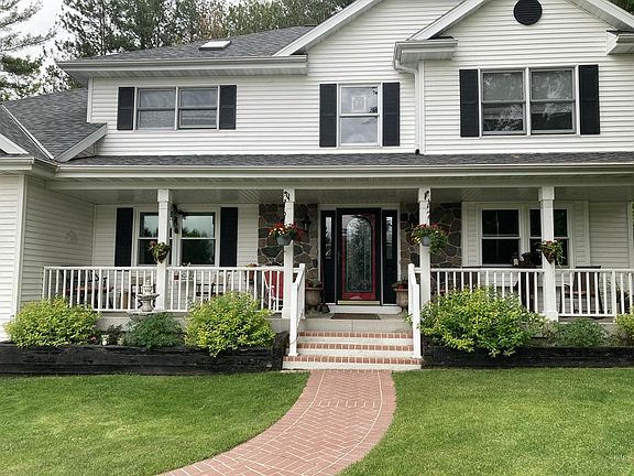 3rd image of 835 Suhrke ROAD