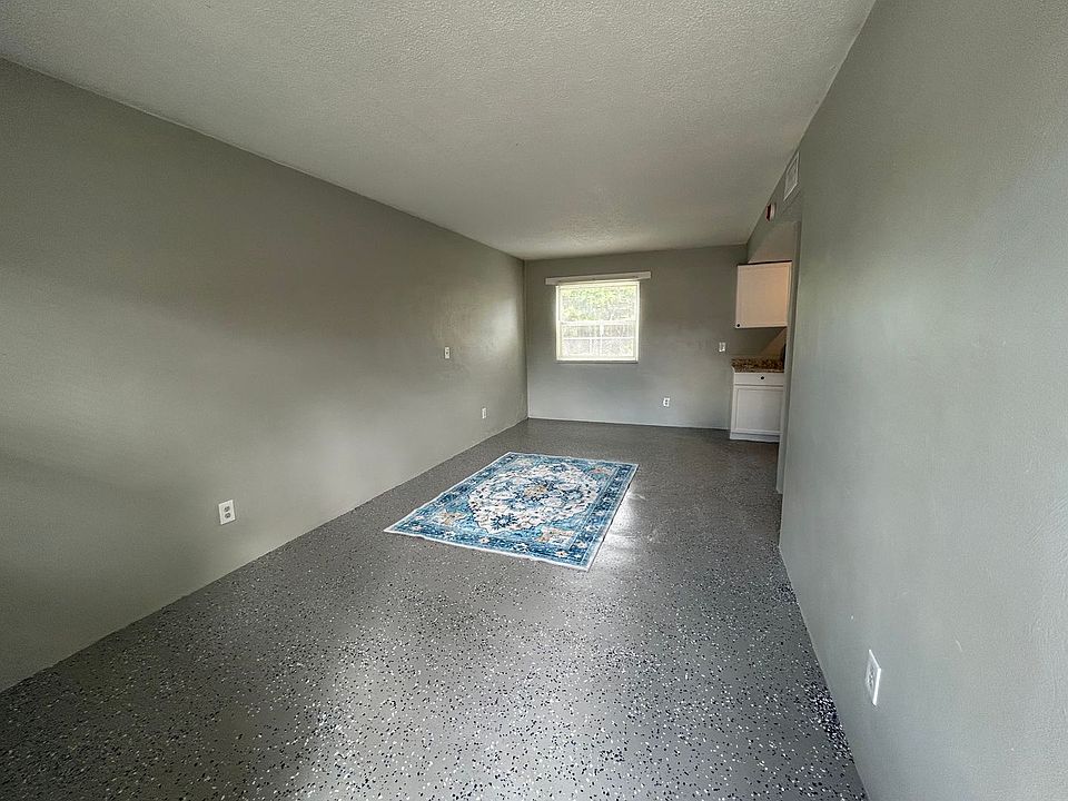 1st image of 2700 Palmadelia Ave #5