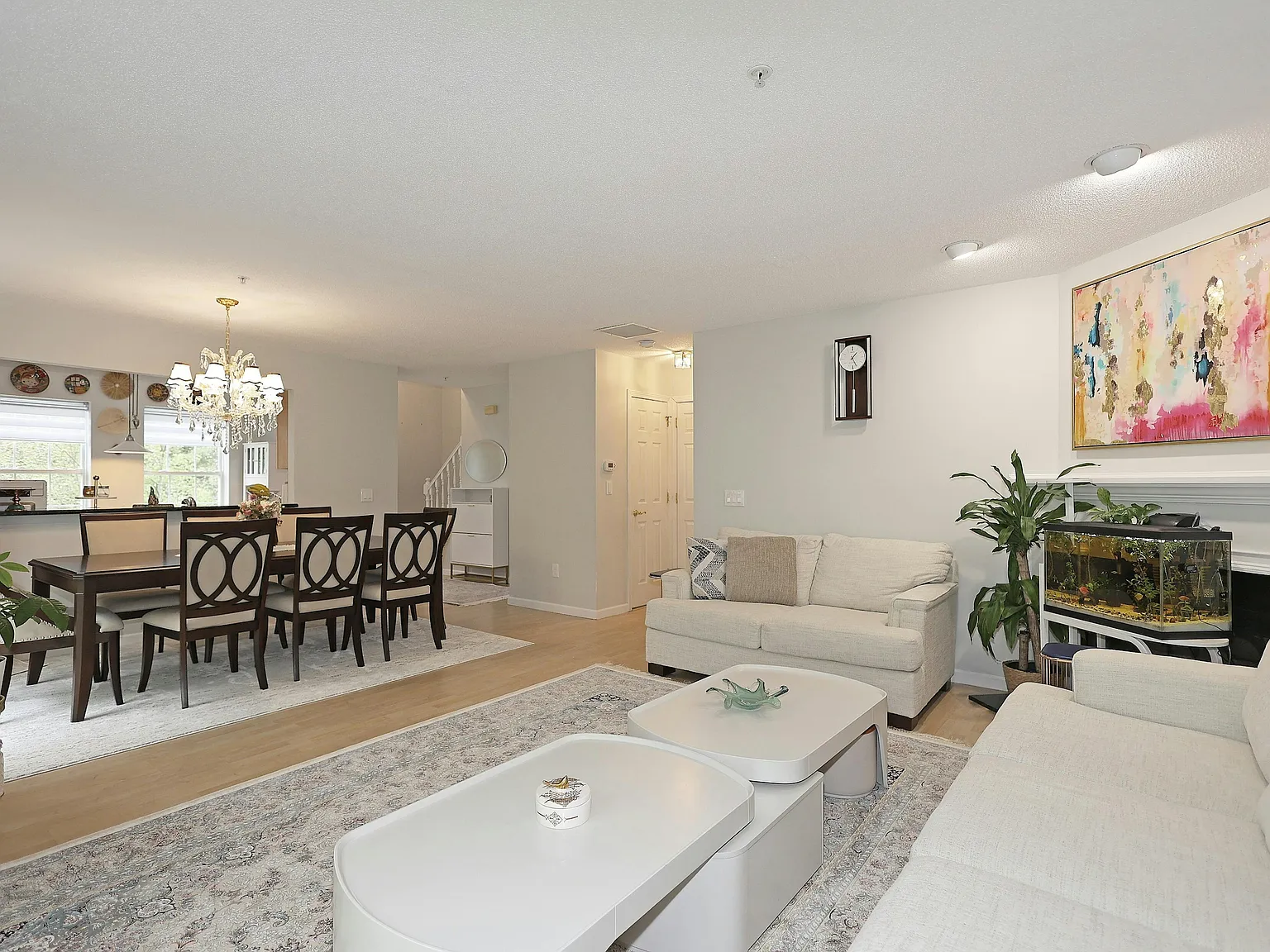 2 bed, 1.5 bath, 1460 sqft, $3,250 — Photo 2
