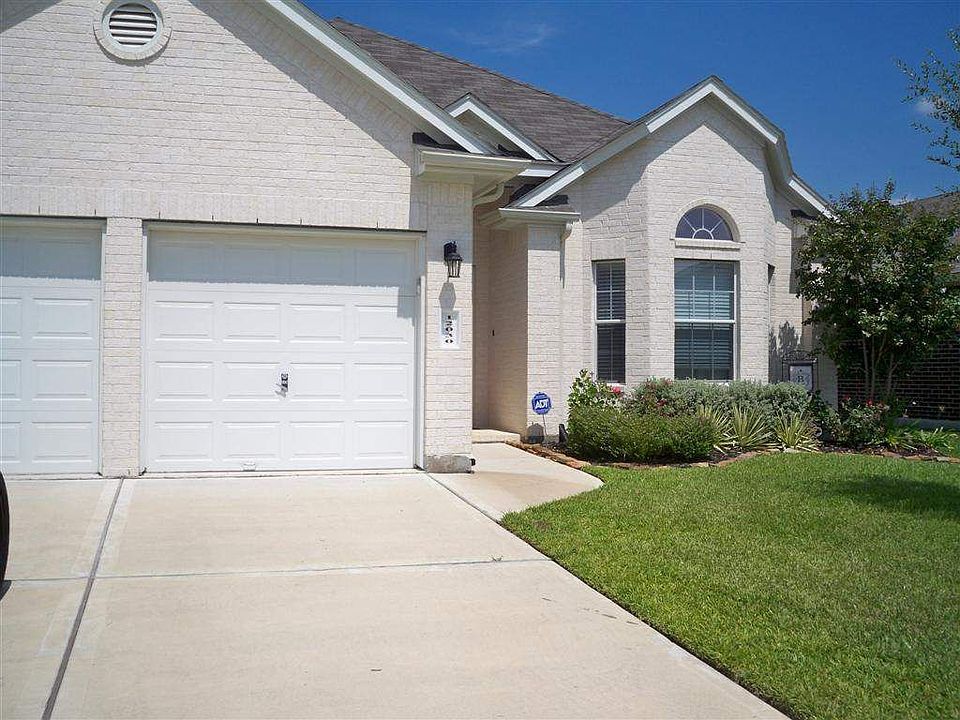 1st image of 12030 Green Willow Falls Dr