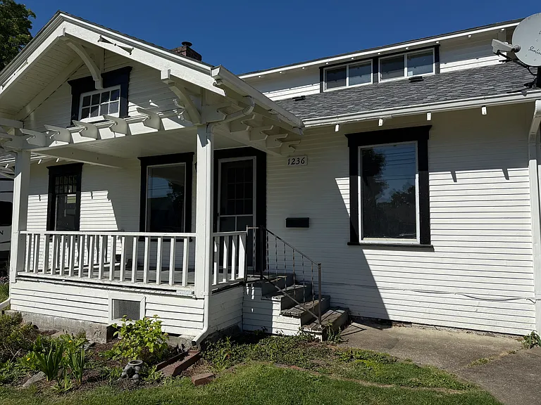 1236 Calapooia St SW — Photo 6