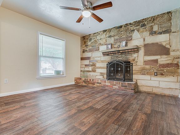 3rd image of 2622 Portwood Ct