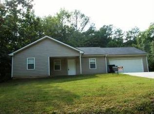 10127 Lakeview Dr SW, Covington, GA 30014