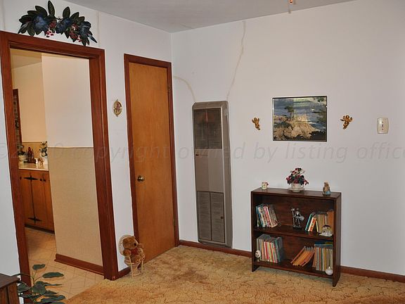 4th image of 1943 N Sumner St