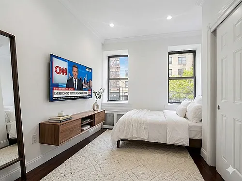 338 E 55th St #5-A Photo 1