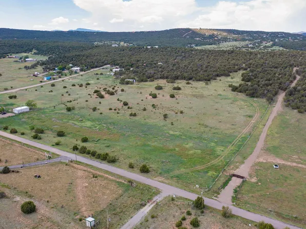 44 Brannan Rd, Tijeras, NM 87059