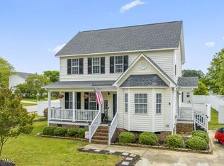 305 Pinecroft Dr, Clayton, NC 27520
