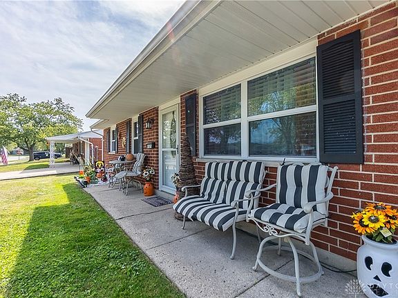 4th image of 1521 Marilyn Dr