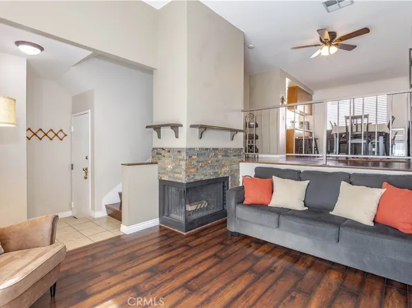 27655 Ironstone Dr APT 3, Santa Clarita, CA 91387