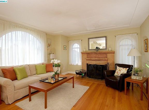 3rd image of 675 35th St