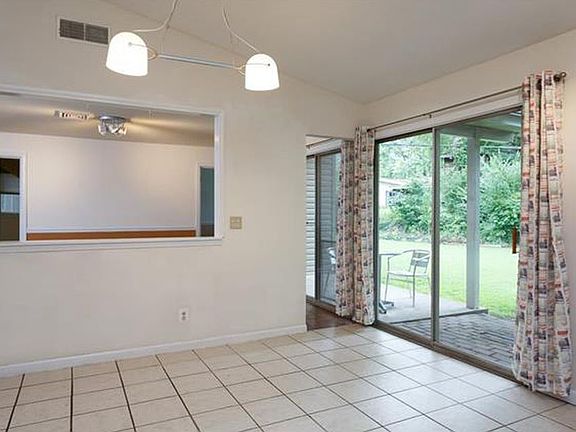 4th image of 3120 Newgate Dr