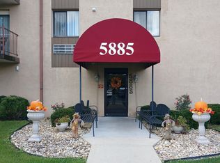 5885 Beechcroft Rd APT 103, Columbus, OH 43229