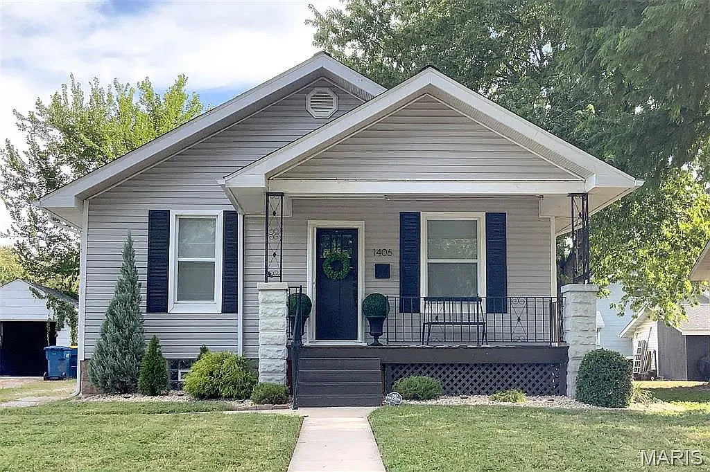2 bed, 1240 sqft, $2,000 — Photo 1